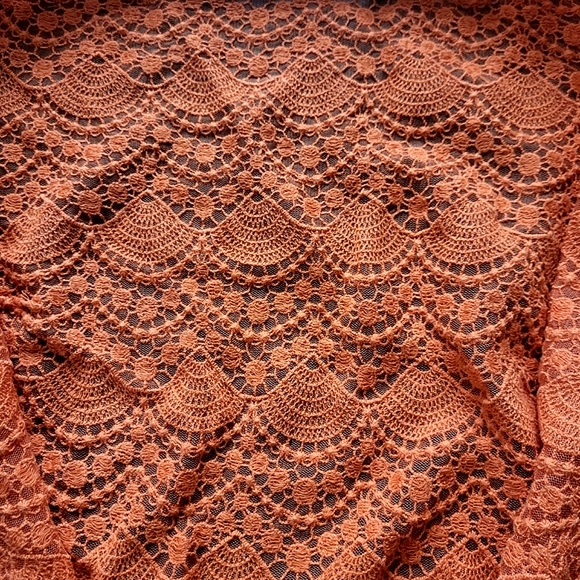 Club Monaco Short Sleeve Lace Pattern Zipper Top - Picture 6 of 11